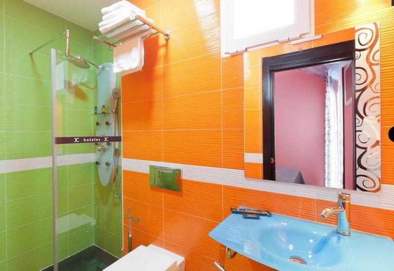 Jc Rooms Santo Domingo Madrid Exteriör bild
